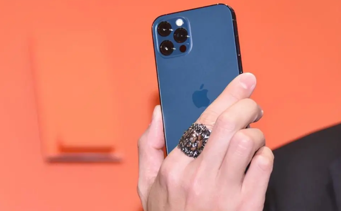 衡南苹果手机维修分享iPhone12系列重启方法教程 